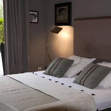 Les Chambres De L'abbaye Bed & Breakfast