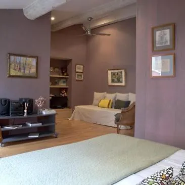 Les Chambres De L'abbaye Bed & Breakfast Marseille