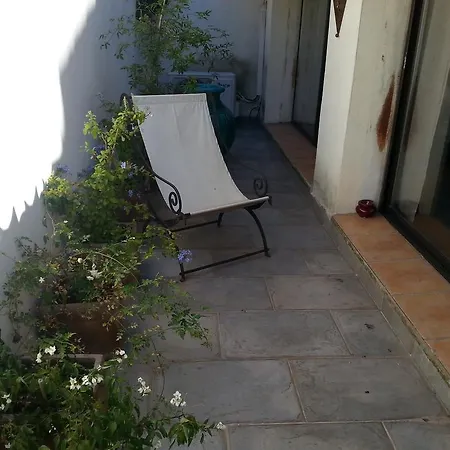 Les Chambres De L'abbaye Bed & Breakfast Marseille