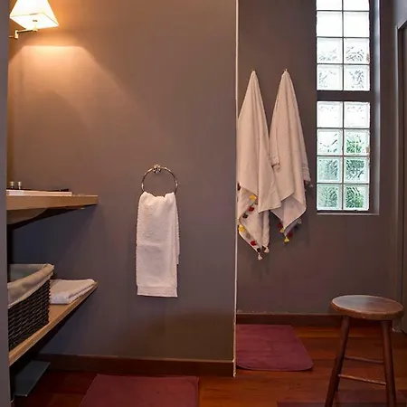 Les Chambres De L'abbaye Bed & Breakfast 3*